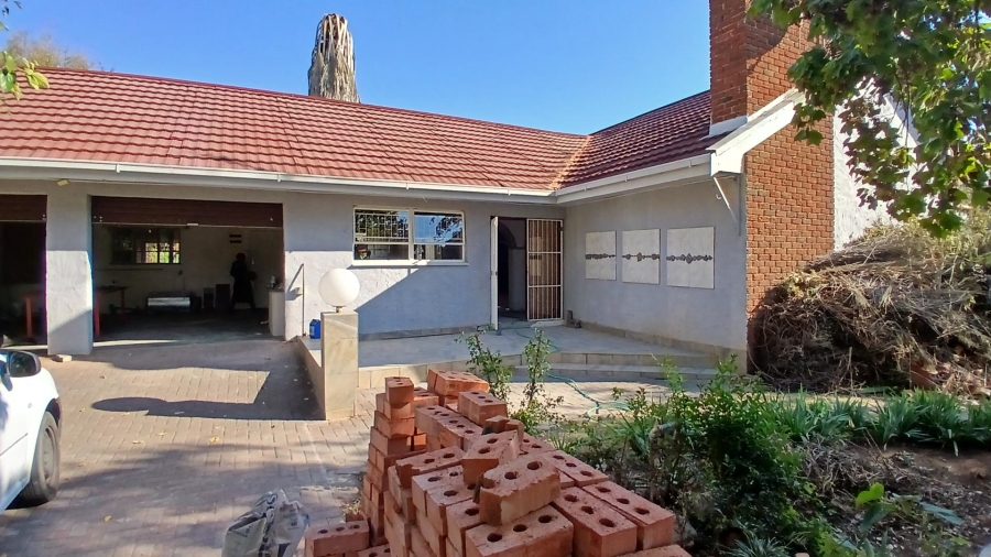 To Let 5 Bedroom Property for Rent in Fichardt Park Free State